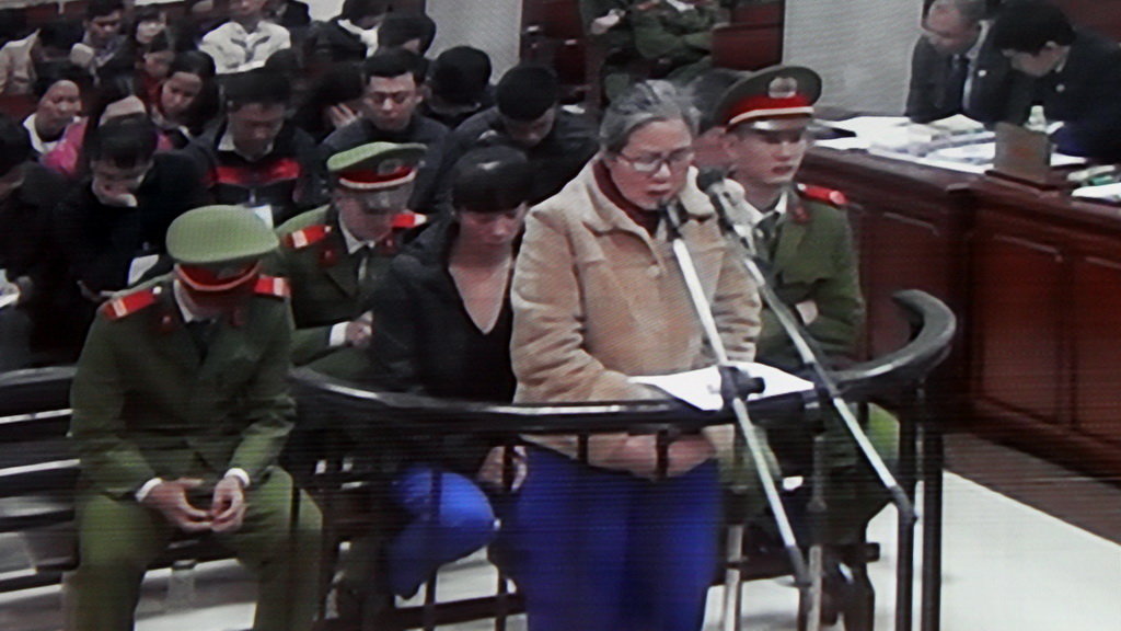 Bị cáo Chữ Thị Kim Hiền cho rằng mình là nạn nhân trong vụ án - Ảnh: T.L