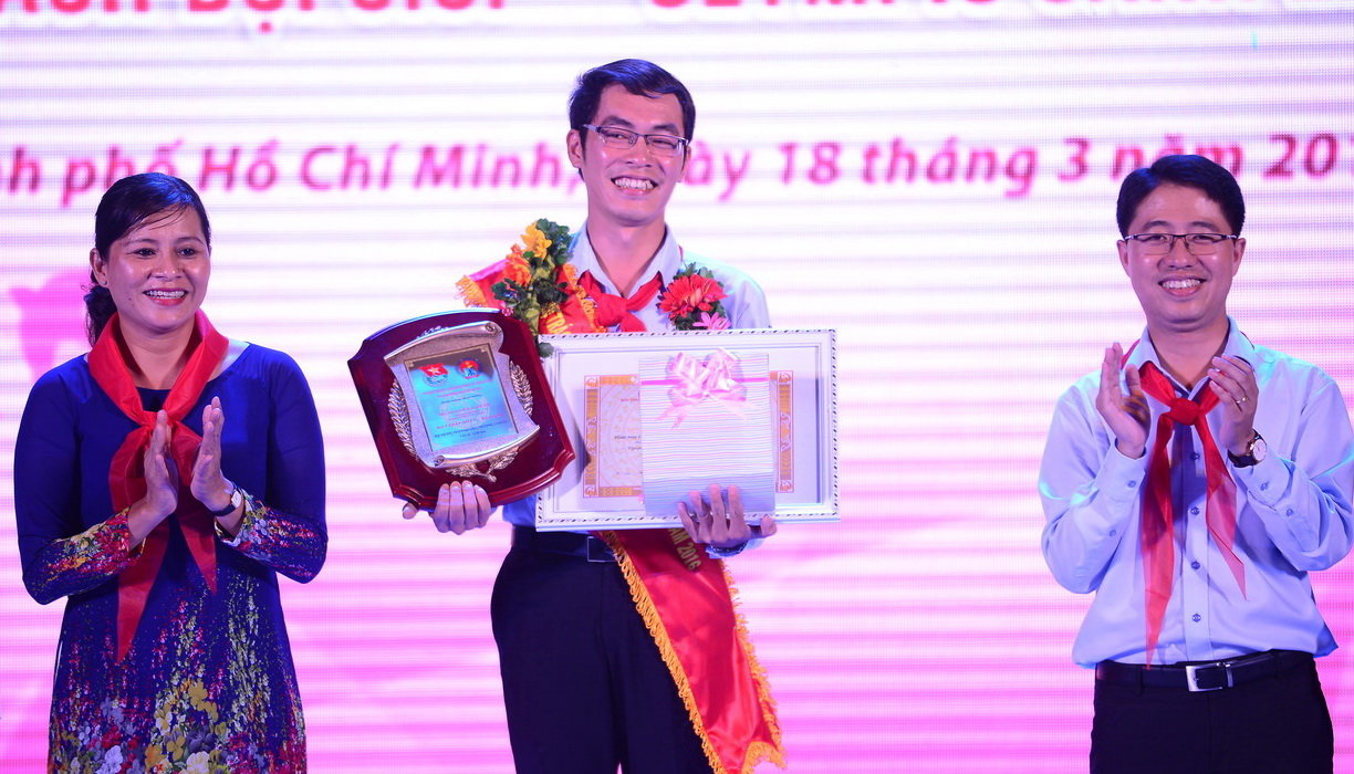 Anh Nguyễn Anh Vũ (Trường tiểu học Him Lam, Q.6) giải nhất bảng B hội thi lần 10-2016 - Ảnh: Q.ĐỊNH