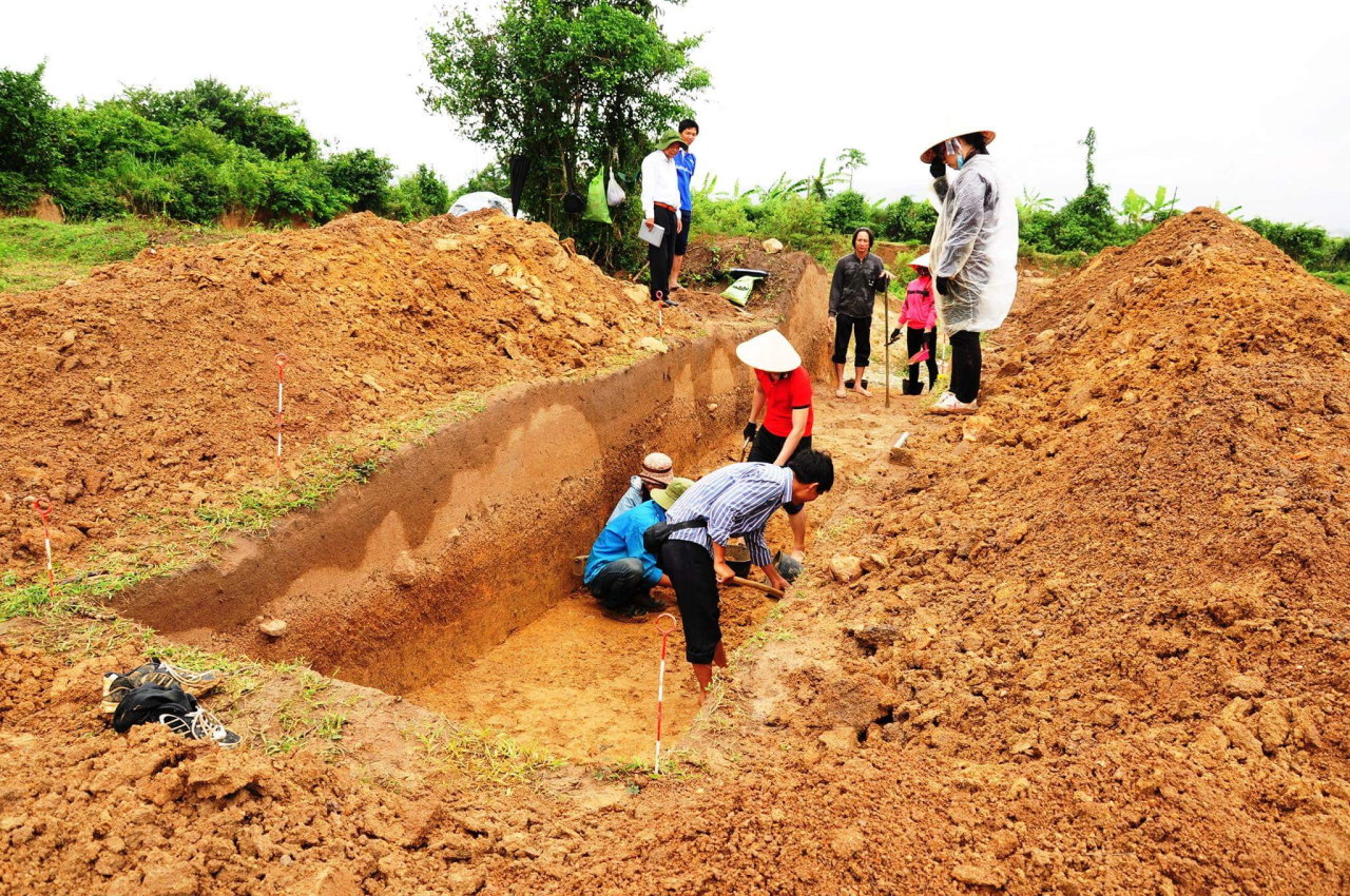 Một hố khảo cổ tại thị xã An Khê, Gia Lai  Ảnh: Nguyễn Quang Tuệ