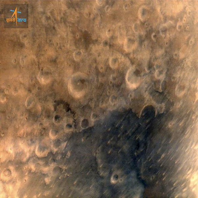 Bức ảnh bề mặt sao Hỏa do vệ tinh Mangalyaan chụp - Ảnh: ISRO