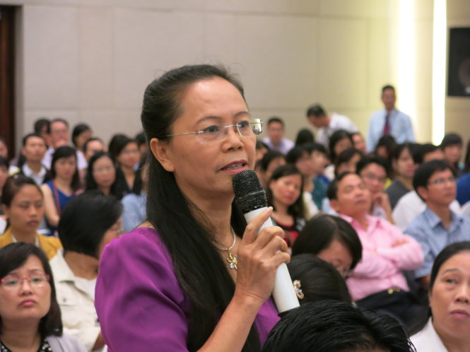 Bà Phạm Thị Loan, chủ tịch Công ty Tập đoàn Việt Á, bức xúc cho rằng với cách làm việc như hiện nay của hải quan sau thông quan, doanh nghiệp rất dễ bị phá sản - Ảnh: Lê Thanh