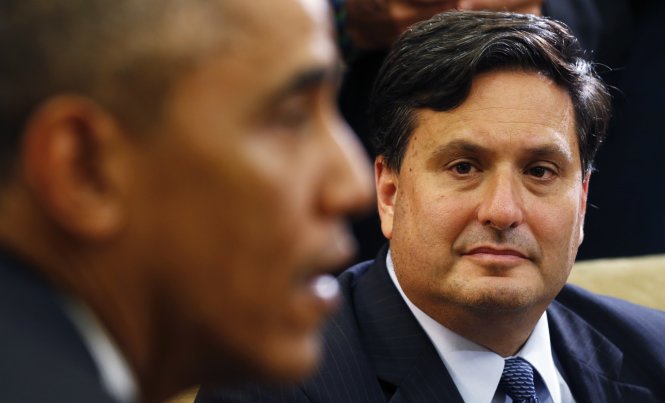 Ông Ron Klain - “tư lệnh” chống Ebola - trong cuộc họp với Tổng thống Obama tại Nhà Trắng - Ảnh: Reuters