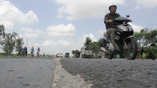 Bẫy tai nạn trên tuyến quốc lộ 1 đoạn qua tỉnh Quảng Nam - Ảnh: Đ.Cường