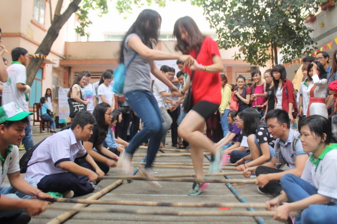 Các tiết mục nhảy sạp thu hút các bạn trẻ Việt lẫn Sinh viên quốc tế - Ảnh: Khoa Nguyễn