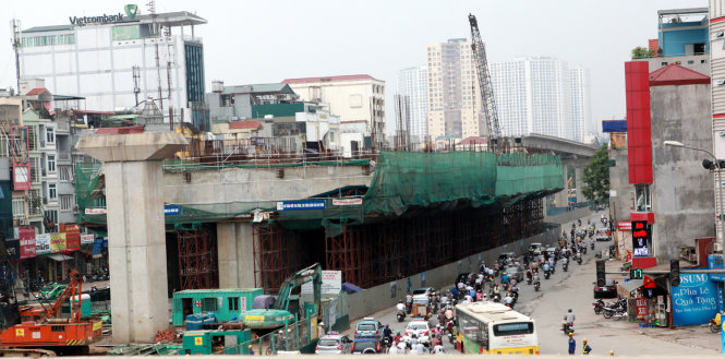 Nhà ga vành đai 3 dự án đường sắt Cát Linh - Hà Đông, nơi xảy ra vụ rơi thanh thép xuống xe ôtô ngày 12-5 - Ảnh: T.PHÙNG)