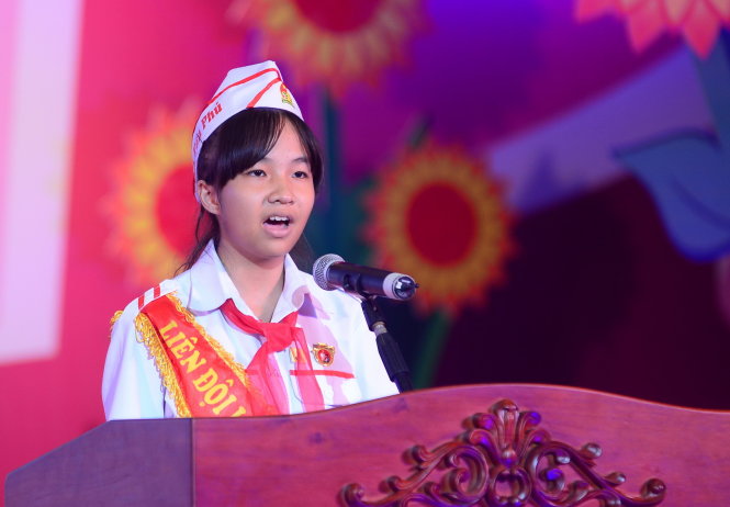 Em Nguyễn Huỳnh Yến Nhi phát biểu tại đại hội - Ảnh: Quang Định