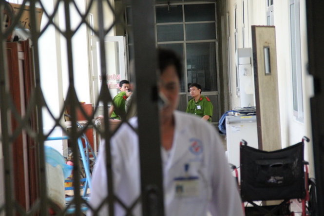 undefinedCông an tỉnh Quảng Ngãi đang tiến hành làm rõ nguyên nhân tử vong - Ảnh: Trần Mai