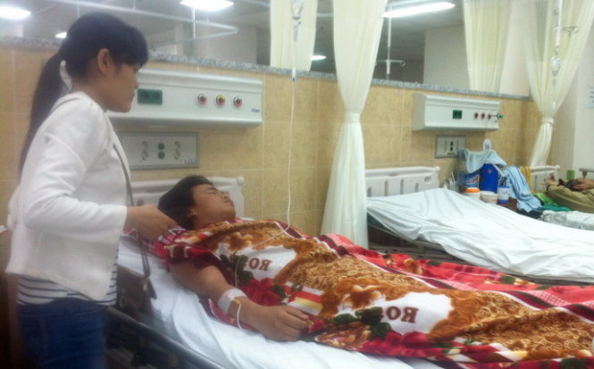 Anh Vinh đang điều trị tại khoa Cấp cứu tổng hợp, Bệnh viện Đa khoa Đồng Nai - Ảnh: A Lộc