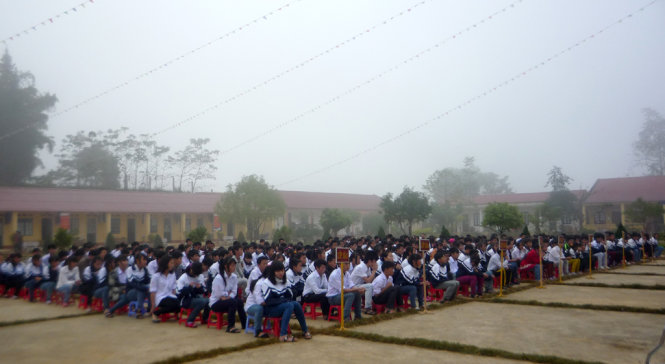 Trường THPT số 2 Si Ma Cai hòa trong sương mờ, nơi tuyển sinh lớp 10 gặp nhiều khó khăn Ảnh: N.T.LƯỢNG