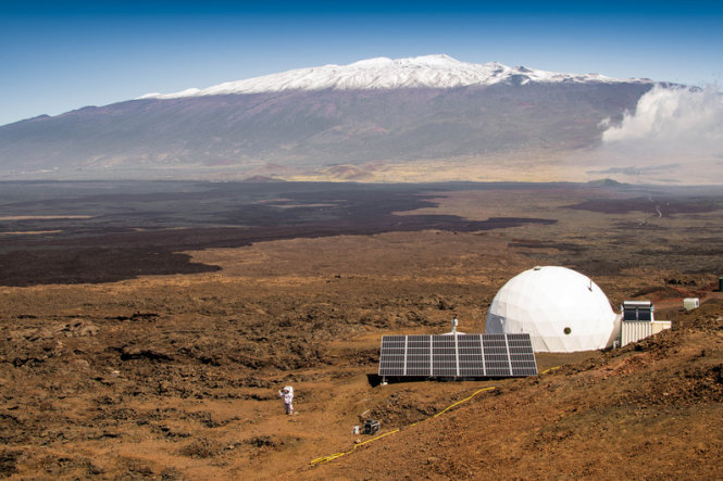 Nhà vòm ở Mauna Loa có môi trường bên ngoài hoang sơ  - Ảnh: AFP
