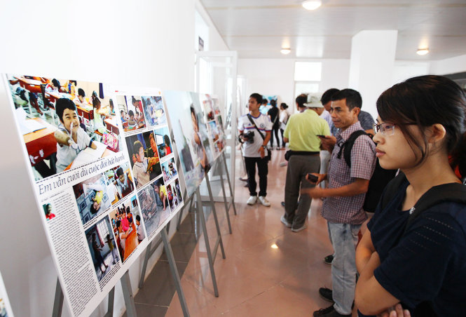 Các tác phẩm triển lãm là các phóng sự ảnh được đăng tải trên trang phóng sự ảnh của báo Tuổi Trẻ nhật báo và Tuổi Trẻ cuối tuần - Ảnh: Nguyễn Khánh