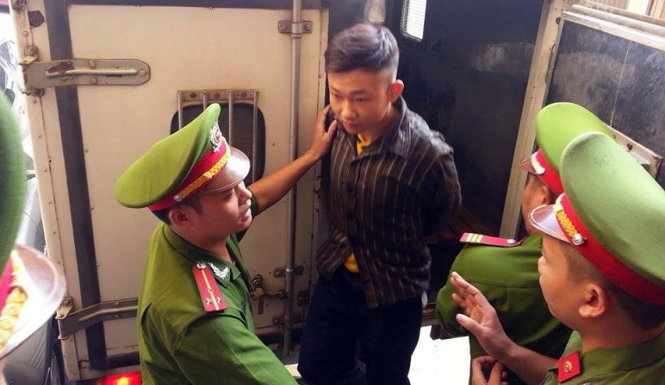 Bảo vệ Đào Quang Khành dù không kháng cáo cũng được đưa dẫn giải đến phiên xử kháng cáo của Nguyễn Mạnh Tường