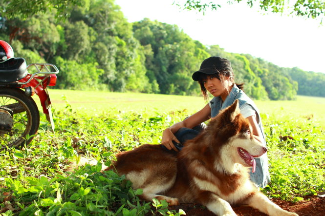 Hari Won diễn xuất rất tốt trong Trùm cỏ dù vai của cô không có nhiều đất diễn như kỳ vọng Ảnh: Viphim