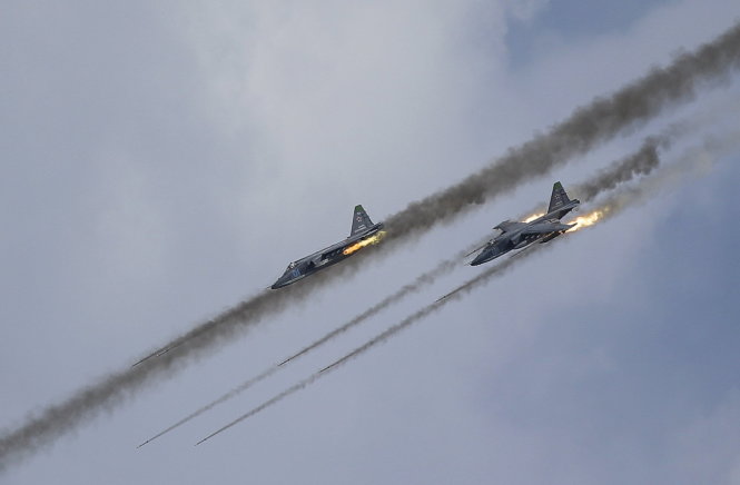 Máy bay ném bom Sukhoi Su-25 của Nga trong một cuộc tập trận hồi tháng 8 - Ảnh: Reuters