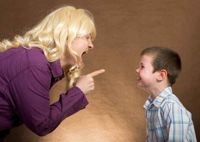 Cha mẹ cần có biện pháp hiệu quả hơn là la mắng con mình - Ảnh: imgbuddy.com