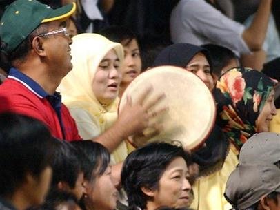 GkqBnE19.jpg