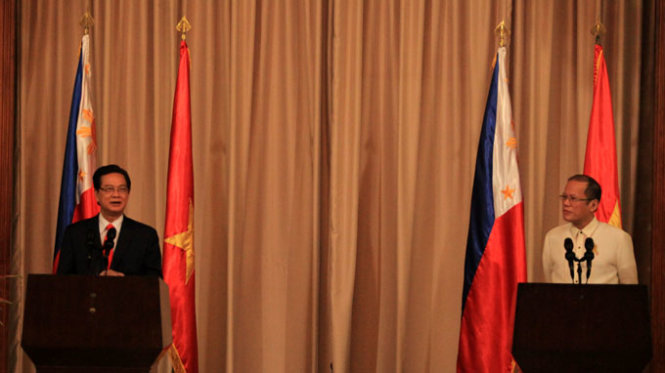 Thủ tướng Nguyễn Tấn Dũng và Tổng thống Philippines tại cuộc họp báo chiều 21-5 - Ảnh: V.V.Thành