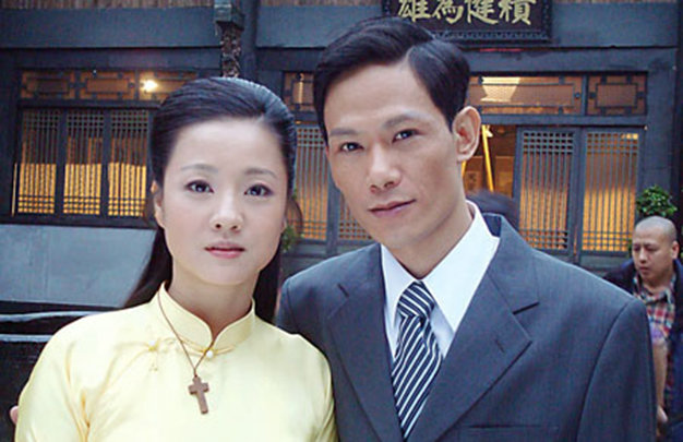 Mỹ Duyên và Minh Hải trong phim Vượt qua bến Thượng Hải - Ảnh: T.L.