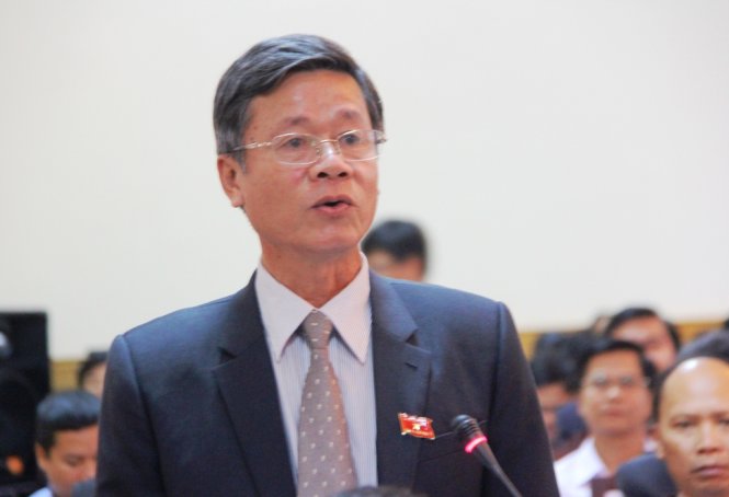 Đại biểu Trần Duy Tuyến chất vấn ngành du lịch Thừa Thiên-Huế chậm phát triển - Ảnh: Nguyên Linh
