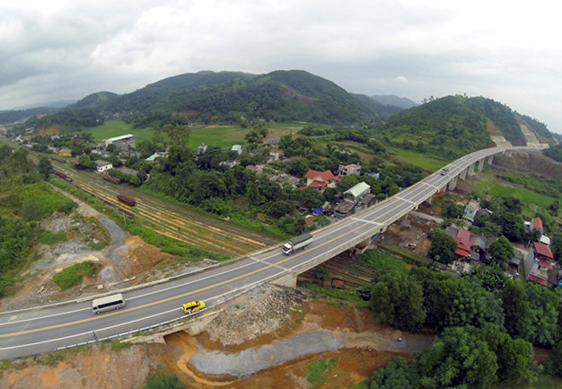  một đoạn đường cao tốc Nội Bài - Lào Cai (ảnh VEC)
