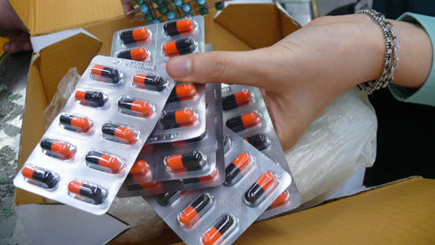 Thuốc giả đang được bán tràn lan tại các thị trường ở các nước châu Á - Ảnh: Interpol
