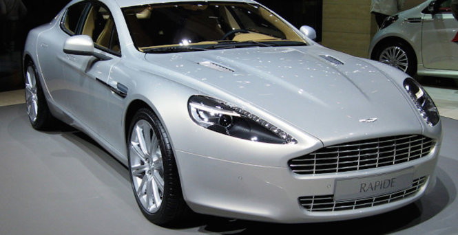Aston-Martin Rapide với giá 201.000 USD - Ảnh: Carophile