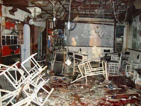 Những kẻ đánh bom liều chết đã nhằm vào 3 nhà hàng đang tổ chức các bữa tiệc mừng năm mới là Simoni, Miami và Gabriel - Ảnh: Twitter của Aylina Kilic