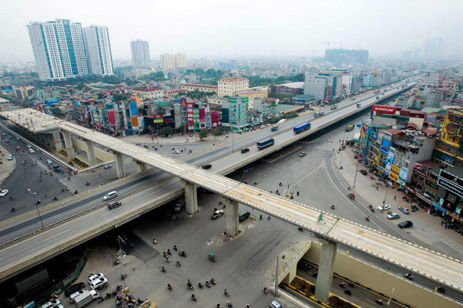 Nhìn từ trên cao, hầm đường bộ mới được thông xe trở thành tầng thứ tư trong nút giao 4 tầng của nút giao thông Thanh Xuân - Ảnh Nguyễn Khánh