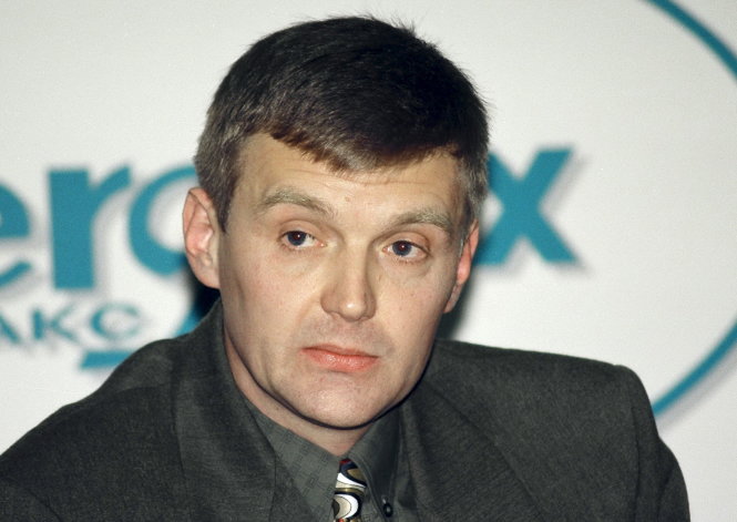 Cựu điệp viên Alexander Litvinenko khi còn làm việc cho FSB hồi năm 1998 - Ảnh: Reuters