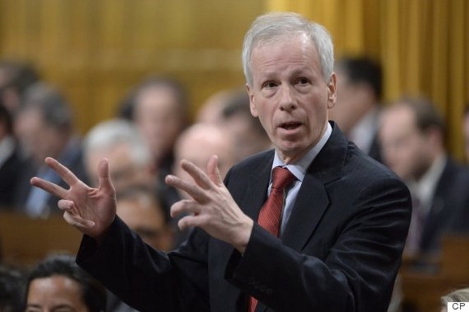 Ngoại trưởng Canada Stéphane Dion trả lời trước quốc hội (Ảnh: huffingtonpost)