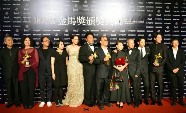 Ê-kíp làm phim Nhiếp Ẩn Nương tại Lễ trao giải Kim Mã, Đài Loan hồi tháng 11 - Ảnh: Dailymail