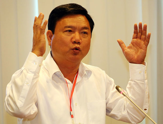 Ủy viên Bộ Chính trị, Bí thư Thành ủy TP.HCM, ông Đinh La Thăng đã cho biết sẽ lập đường dây nóng tiếp nhận thông tin của người dân TP.HCM trong cuộc trao đổi với phóng viên Tuổi Trẻ vào chiều 15-2.