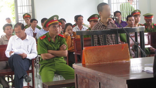 Nguyễn Mai Trung Tuấn trong phiên tòa sơ thẩm trước đó