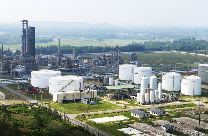 Nhà máy lọc dầu Dung Quất - Ảnh N.Khánh