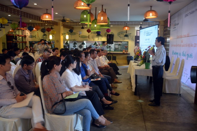Rất đông các chủ nhà hàng trên địa bàn TP Hội An tham dự buổi giới thiệu tổng quan về sự kiện - Ảnh: Thanh Ba