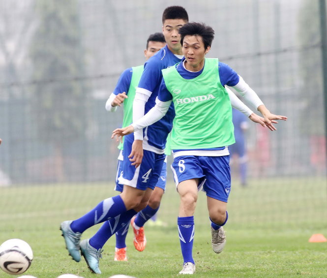 Tuấn Anh trong buổi tập của tuyển VN chiều 17-3. Ảnh: Nam Khánh