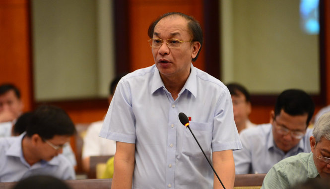 Trung tướng Lê Đông Phong – giám đốc Công an TP.HCM phát biểu tại hội nghị thành ủy lần thứ 4 sáng 27-3 - Ảnh: Quang Định
