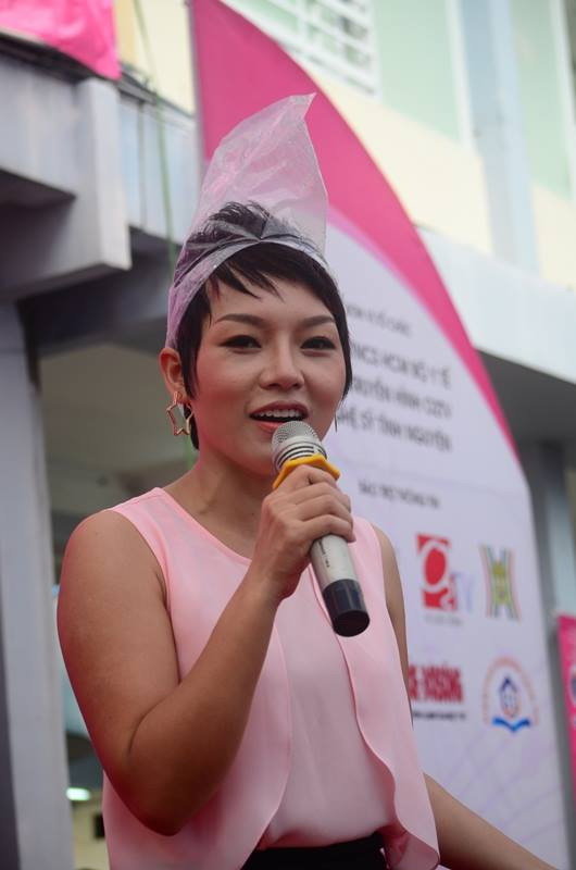 Ca sĩ Thái Thùy Linh - người lên ý tưởng cho chương trình Mang âm nhạc đến bệnh viện - Ảnh: BTC