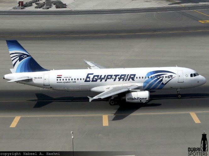 Máy bay của hãng EgyptAir đang bị không tặc khống chế - Nguồn: Nabeel A. Hashmi / AirLive.net