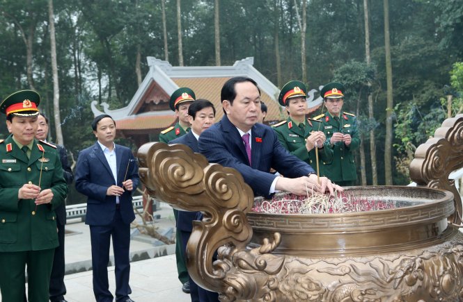 Chủ tịch nước Trần Đại Quang thăm và dâng hương tưởng niệm Chủ tịch Hồ Chí Minh tại khu di tích K9 - Ảnh: TTXVN