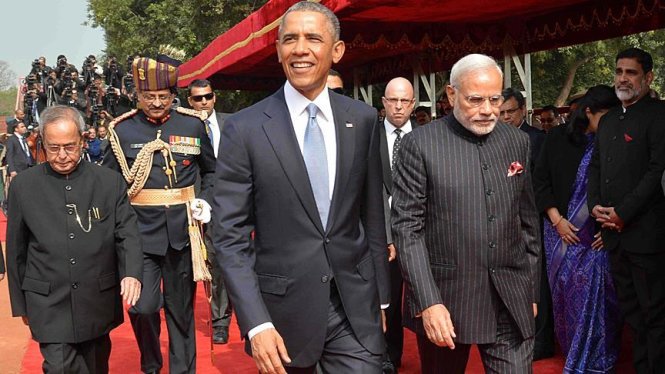 Tổng thống Mỹ Barack Obama (trái) gặp thủ tướng Ấn Độ Narendra Damodardas Modi (phải) trong một chuyến thăm chính thức Ấn Độ - Ảnh:Reuters