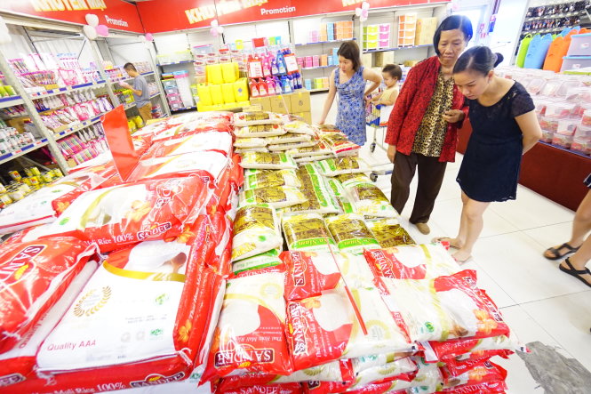 Gạo của Thái Lan được bán tại siêu thị Metro An Phú, Q.2, TP.HCM - Ảnh: Quang Định