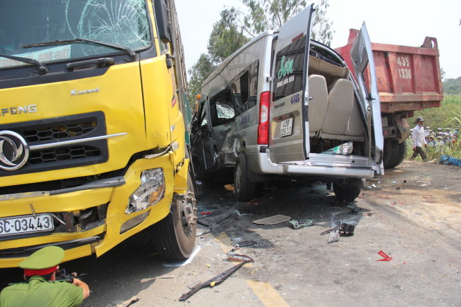 Hiện trường vụ tai nạn khiến 4 người chết - Ảnh: Trần Mai