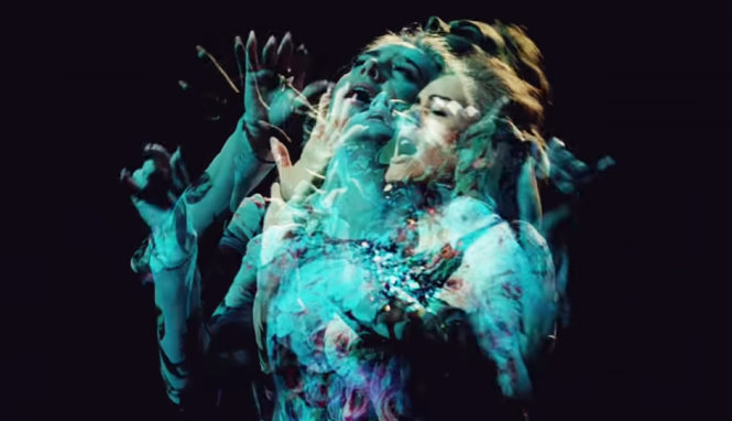 Adele trong MV Send my love