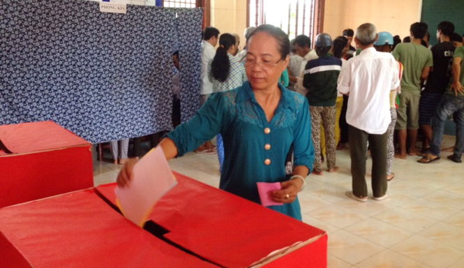 Cử tri xã Hưng Hội (huyện Vĩnh Lợi, Bạc Liêu) đi bầu cử đại biểu Quốc hội và HĐND các cấp ngày 22-5 - Ảnh: Thảo Quyên