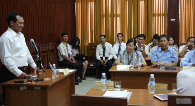 Thứ trưởng Bộ Giao thông vận tải Nguyễn Nhật phát biểu tại hội nghị chiều 2-6 - Ảnh: TRẦN HUỲNH