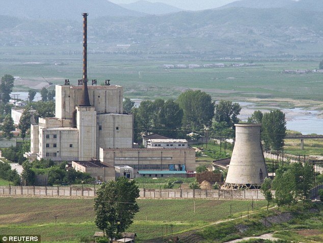 IAEA cho rằng CHDCND Triều Tiên đã tái khởi động nhà máy plutonium của nước này tại khu tổ hợp Yongbyon (ảnh) để phục vụ việc chế tạo vũ khí nguyên tử - Ảnh: Reuters