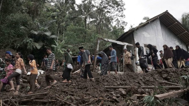 Một khu vực ở Banjarnegara, Trung Java bị ảnh hưởng của mưa lũ - Ảnh: AP