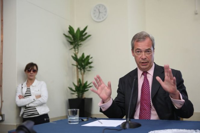 Ông Nigel Farage, một chính trị gia chủ trương hạn chế người nhập cư và ủng hộ Brexit - Ảnh: Vox