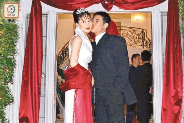 Năm 1999, Lý Liên Kiệt và Lợi Trí bí mật kết hôn tại Mỹ sau 10 năm hò hẹn - Ảnh: Oc.cc